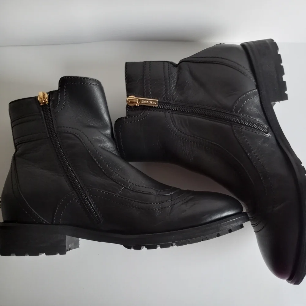 JIMMY CHOO BRYLEE BLACK LEATHER BUCKLE MOTO BIKER